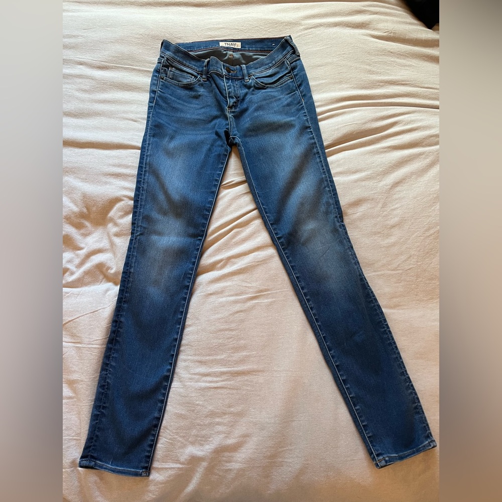 TNA jeans in excellent condition. Only worn a handful of times. Size 26